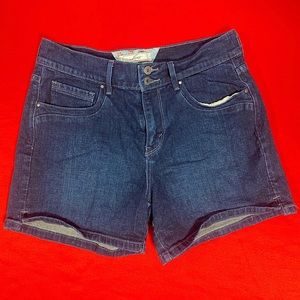vintage levi’s jean shorts size 8